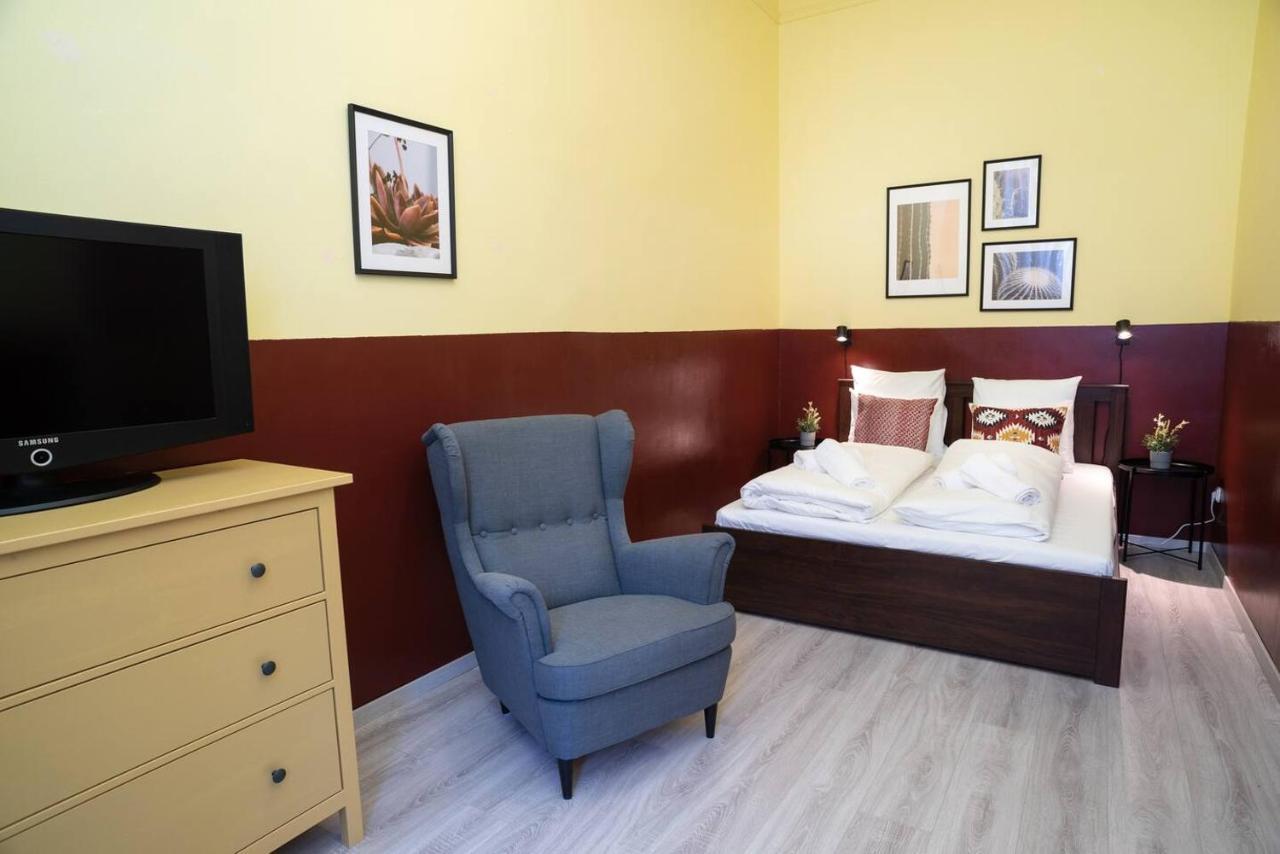 Central And Large Ac Home Away From Home Будапеща Екстериор снимка