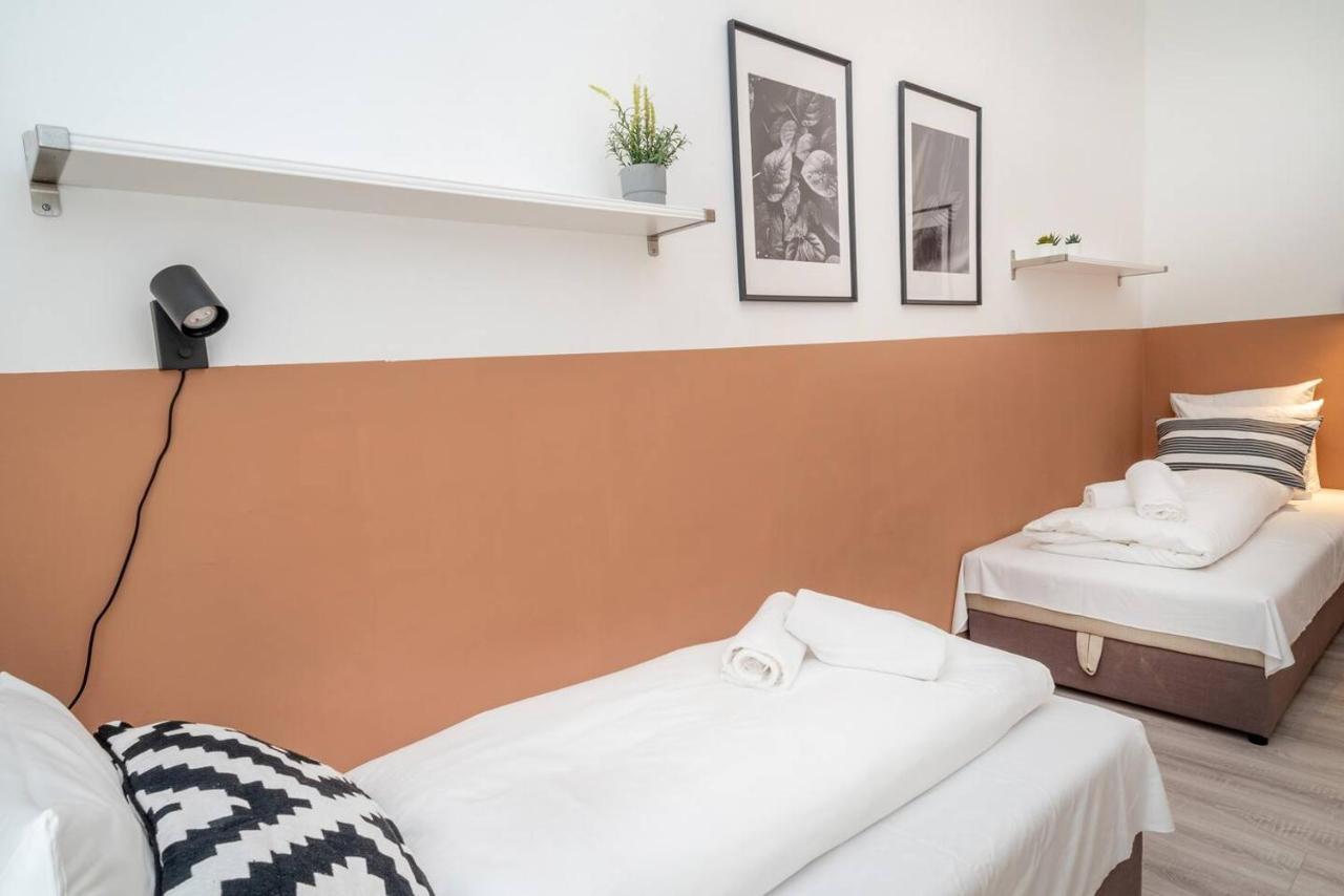 Central And Large Ac Home Away From Home Будапеща Екстериор снимка