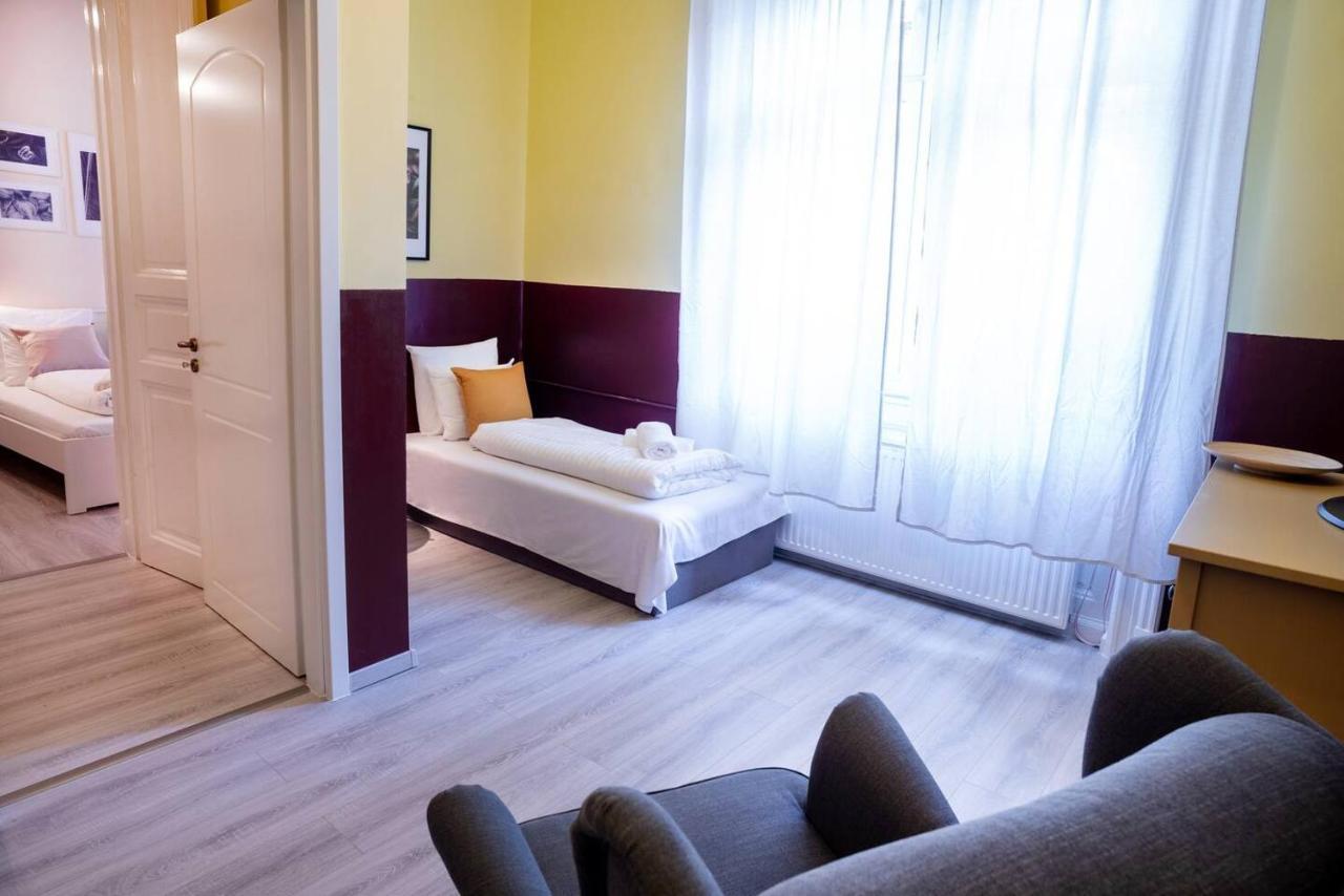Central And Large Ac Home Away From Home Будапеща Екстериор снимка